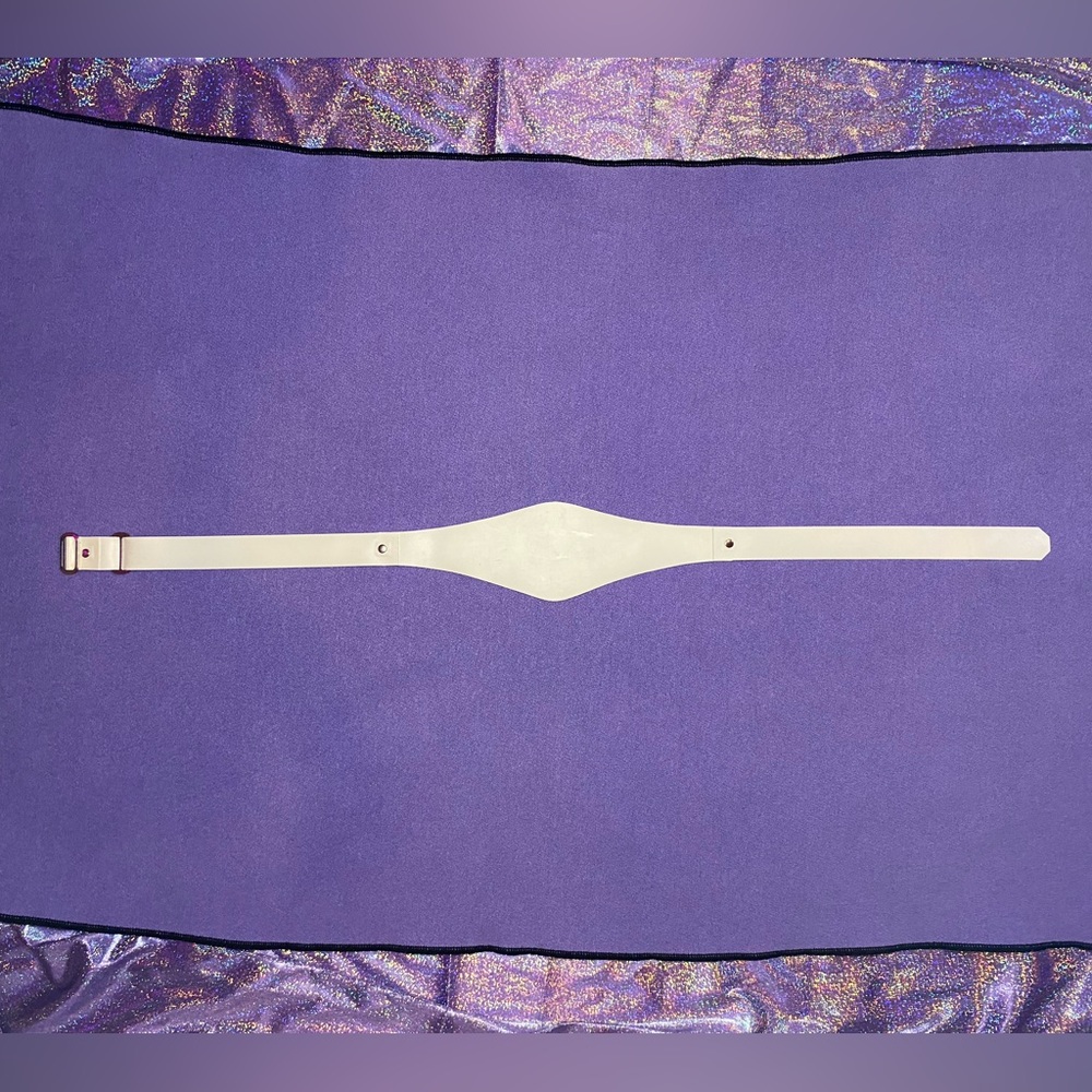 *WHITE* Heavy Rubber Shaped Latex Belt - Picture 4 of 12
